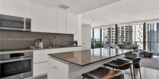 68 SE 6th St cu-1207, Miami, FL 33131 Gallery 1
