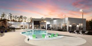 550 Northridge Gallery 1