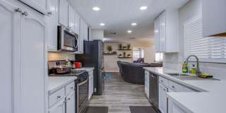 Spacious, Stylish, and Fully Furnished – Luxury 5-Bedroom Home in Henderson Gallery 11