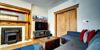 Beautiful two story unit with Victorian charm Gallery 4