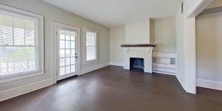 Down Stairs Apartment in Springfield Gallery 21