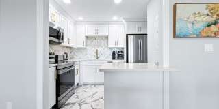 Available on May 27 - Stunning Furnished Waterfront Condo – 2 Beds / 2 Baths with Gulf-to-Bay Views! Gallery 15