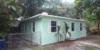 475 ne 164th st / Private home in Quiet Norh Miami Beach street Gallery 1