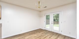 **BE THE LUCKY ONE TO LIVE IN THIS UPDATED NASHVILLE/ BELLEVUE HOME** Gallery 26