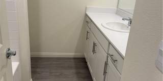 10419 Luna Mezzo Street Gallery 13