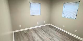 1152 Texas St.-C Gallery 4