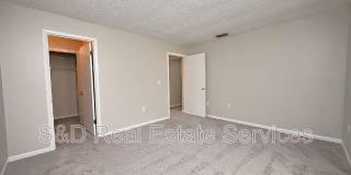 1808 Village Court Gallery 34