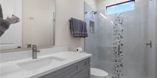 1137 SW 18th Court Gallery 17