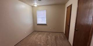2 bed duplex with 1 1/2 baths, bonus room and a 1 car garage for lease in SW OKC! (no fenced yard) Gallery 9