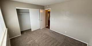 Charming 2Bed/1Bath 2nd Floor Condo located in Duck Creek Village - $500 Off Move in Fees! Gallery 20