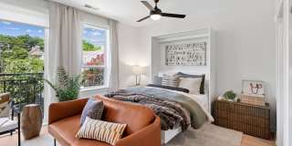 Solis Midtown Gallery 51