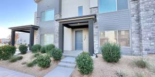 Desert Color Townhome! Gallery 1