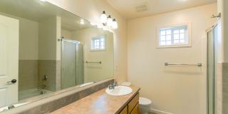 Beautiful 3 bed/2.5 bath single family home w/attached 2 car garage Gallery 42