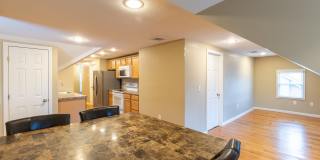 772 Farmington Avenue unit: Floor 3 Gallery 1