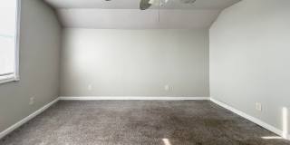 PRELEASING for AUGUST! Close to Campus Gallery 15