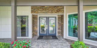 Lakeside Central Apartments Gallery 11