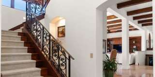 4 Le Conte Gallery 40