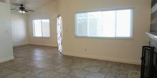 Cozy home located in Southeast Bakersfield Cozy home located in Southeast Bakersfield Gallery 3