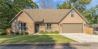 13 Hinckley Circle Gallery 1