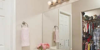 8653 East Royal Palm Road Gallery 9