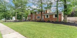 1800 LARK Lane Gallery 3