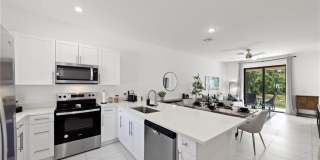 907 Homestead Rd S lot: 1 Gallery 7