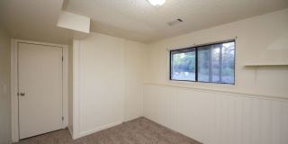 Spacious 4 Bedroom in Mid-Town Fort Collins Gallery 23