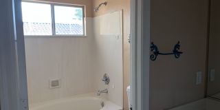 3500 SFT home, 5 Bed 3 bath with POOL and 3 car garage Gallery 42