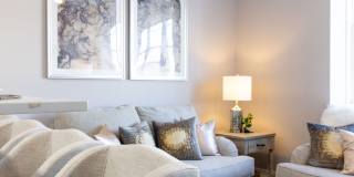 The Residence at 1555 Elm Gallery 23