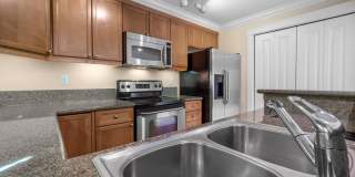 VILLAGGIO ON YARROW BAY Gallery 13