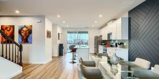 2596 NEABSCO COMMON Place Gallery 17