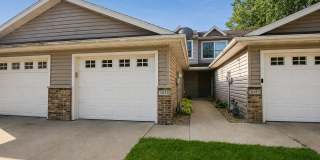 2 Bedroom Townhome off West Circle Drive Gallery 1