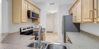 2 bedroom 2.5 bathroom Townhome in Cypress Landing Gallery 7