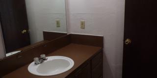 2 STORY TOWNHOUSE , CLOSE TO SHOPPING AND RESTAURANTS 2 STORY TOWNHOUSE , CLOSE TO SHOPPING AND RESTAURANTS Gallery 6