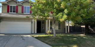 Spacious 6 Bedroom 3.5 Bathroom in SE Visalia!! Gallery 1