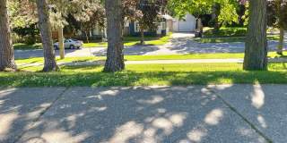 Lower 2 Bedroom Duplex Great Location! Gallery 24