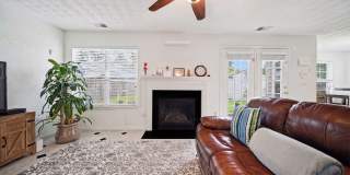 LARGE 4 BEDROOM HOME NEAR MILITARY BASE AND BAY Gallery 14