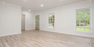 Beautifully Renovated 3-Bedroom Home with Garage & Spacious Yard in Mobile Gallery 20