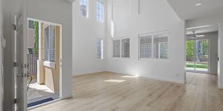 Gorgeous 3BD 2-Story Home in the Sorrento Community in Porter Ranch! Gallery 7