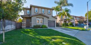 Luxury Arrowood Home for Rent – Available July 10th Luxury Arrowood Home for Rent – Available July 10th Gallery 1