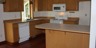 Spacious Split Entry Gallery 5