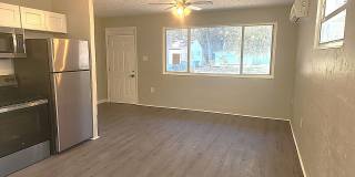 Charming 2 bedroom 1 bathroom Holly Hill home Gallery 6
