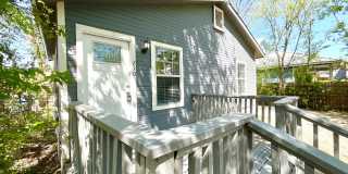 MOVE IN SPECIAL 2 Bedroom Duplex Available Near DOWNTOWN! Gallery 3