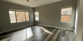 2225 E Detroit Street Gallery 12