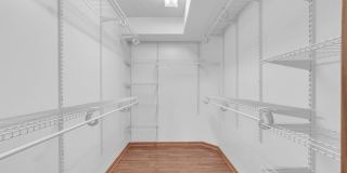 5555 N Cumberland Avenue Gallery 14