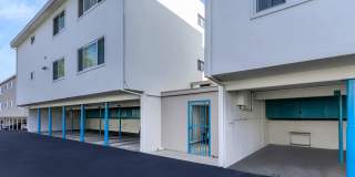 Sea Breeze Beach Apartments Gallery 19