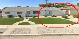Beautiful 2 bed, 1 bath with yard Gallery 1
