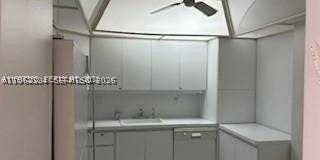 300 Bayview Dr Gallery 13