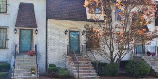 Stunning 2 Bd 2 Bath Townhouse in Wakefield w 2 parking spaces and 3 Levels of Living Gallery 1