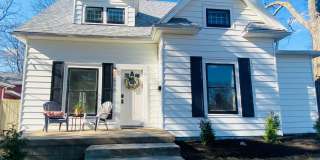 New Remodeled Downtown Home w/ detached carriage house, fenced back yard, Gallery 1